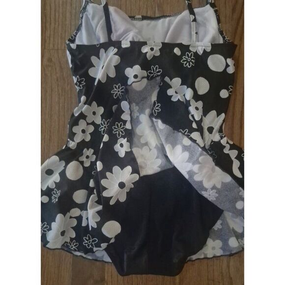 Cole of California Skirted Textured One-piece Bathingsuit Women's Size 14 - Picture 4 of 5